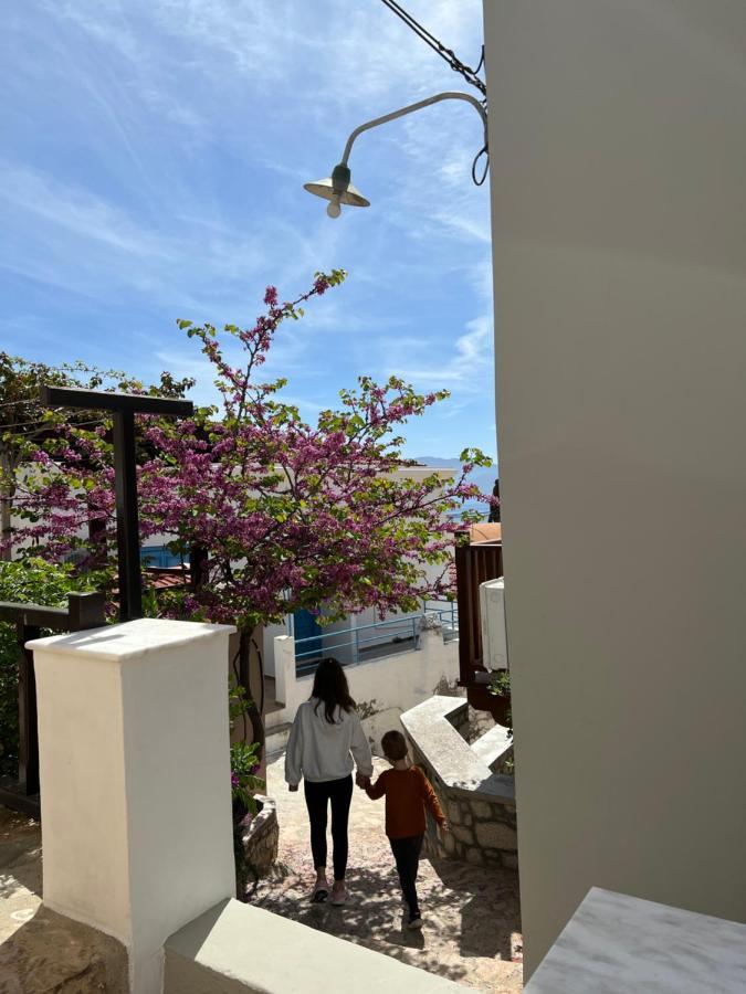 Luca'S Houses Chalki Town Exterior foto