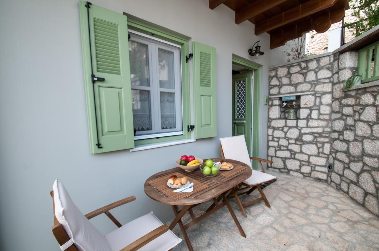 Luca'S Houses Chalki Town Exterior foto